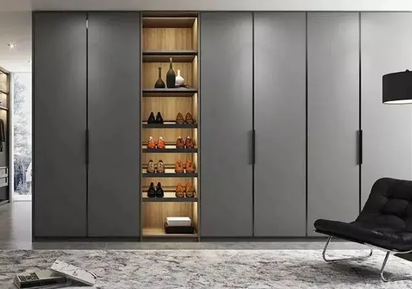 歐蒂尼全屋定制:定制衣柜應該怎么設計?要注意些什么?