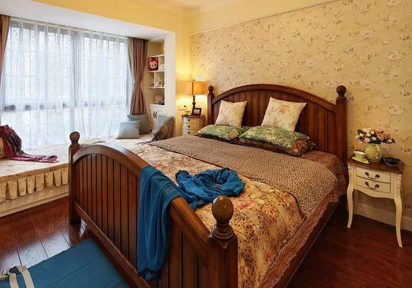 室內(nèi)家居田園風(fēng)格該如何進(jìn)行軟裝搭配?