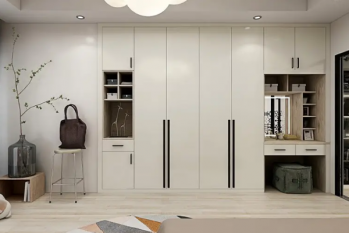 網(wǎng)上買成品衣柜與定制柜比較優(yōu)缺點